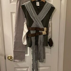 Star Wars Rey Costume from The Disney Store Size 9/10.